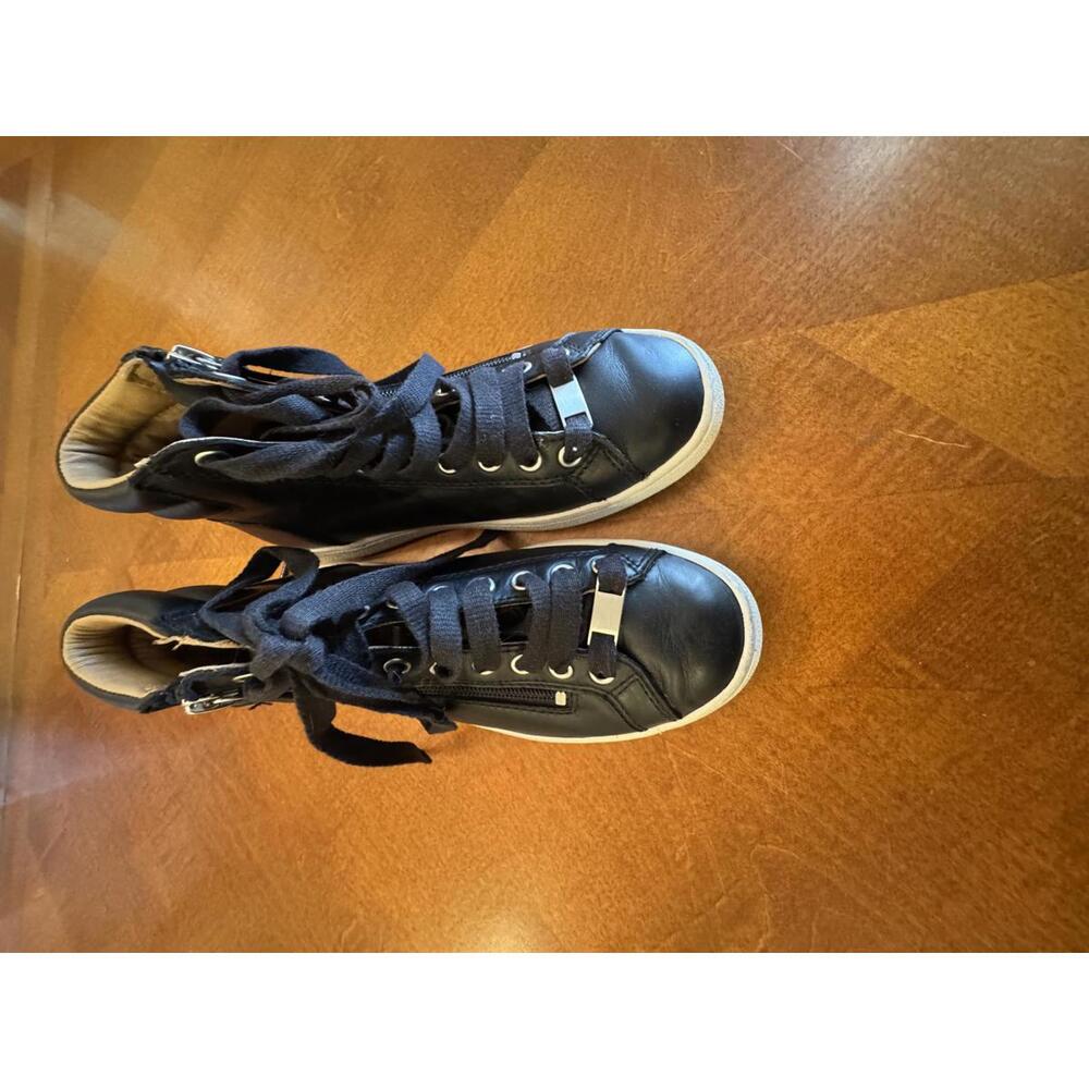 UGG Stylish Black High-Top Sneakers size Womens 6 s-1 - Picture 1 of 8